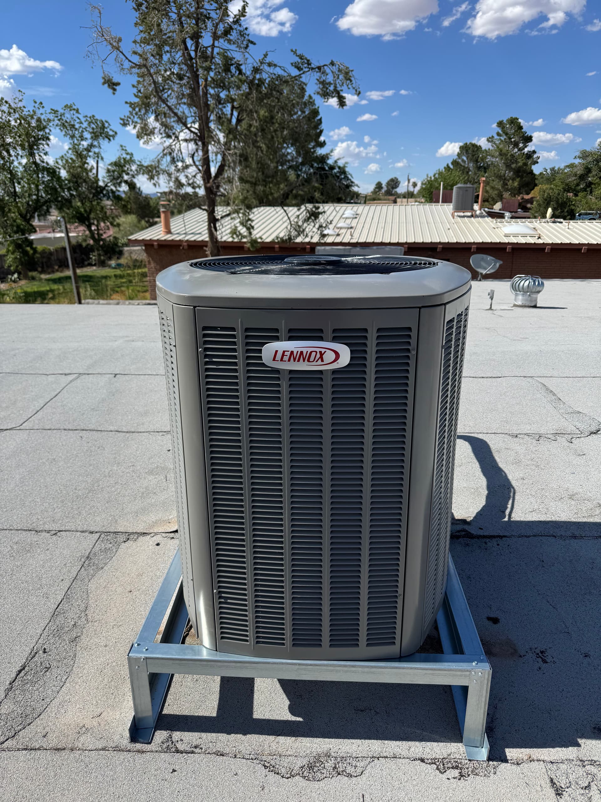 Gallery photos for Lennox 4-Ton Elite 2-Stage Split System Installed on a Rooftop: Image #3