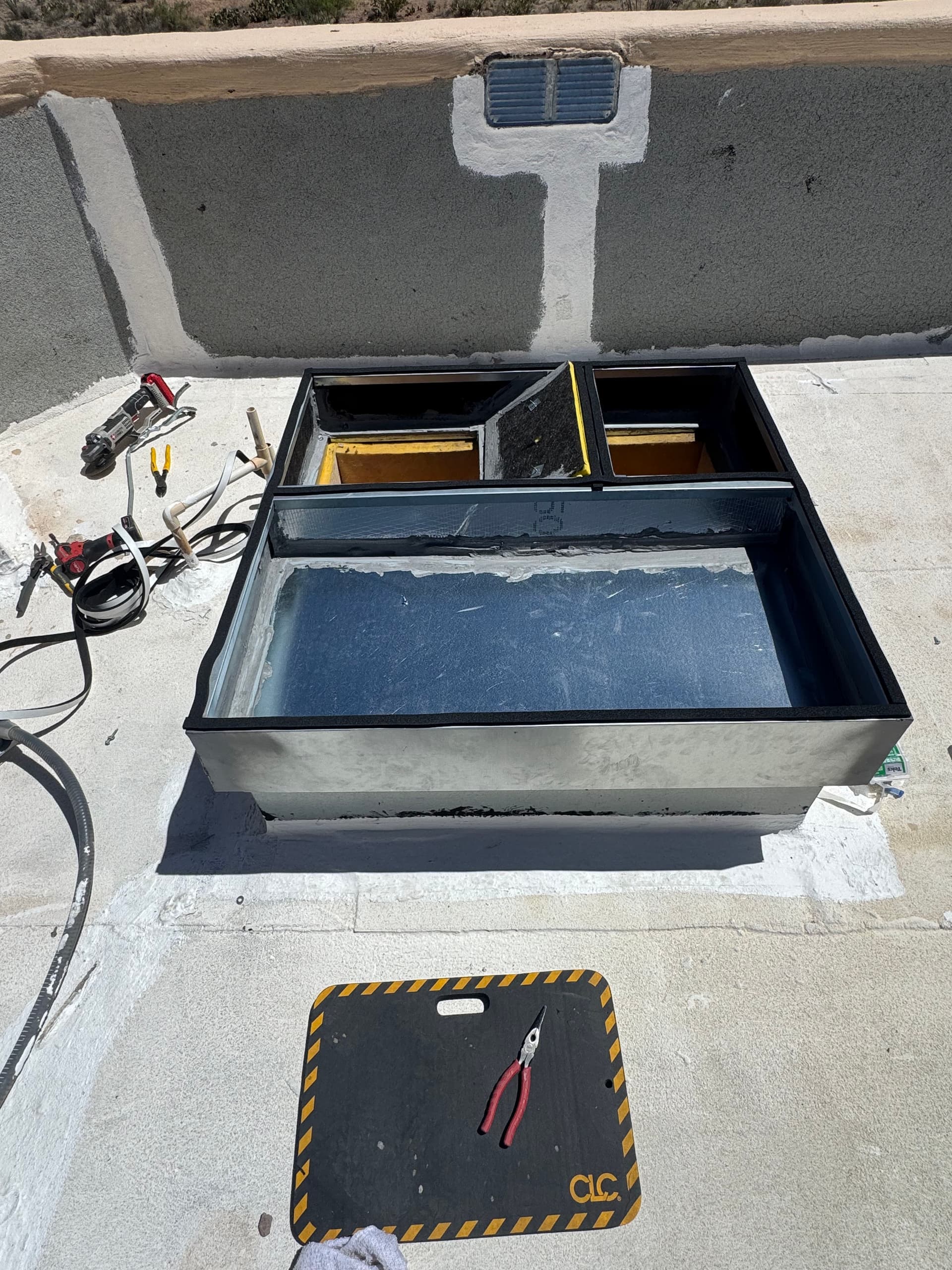 Gallery photos for Rooftop HVAC Swap - Old York Out, New Lennox Package Unit In: Image #3