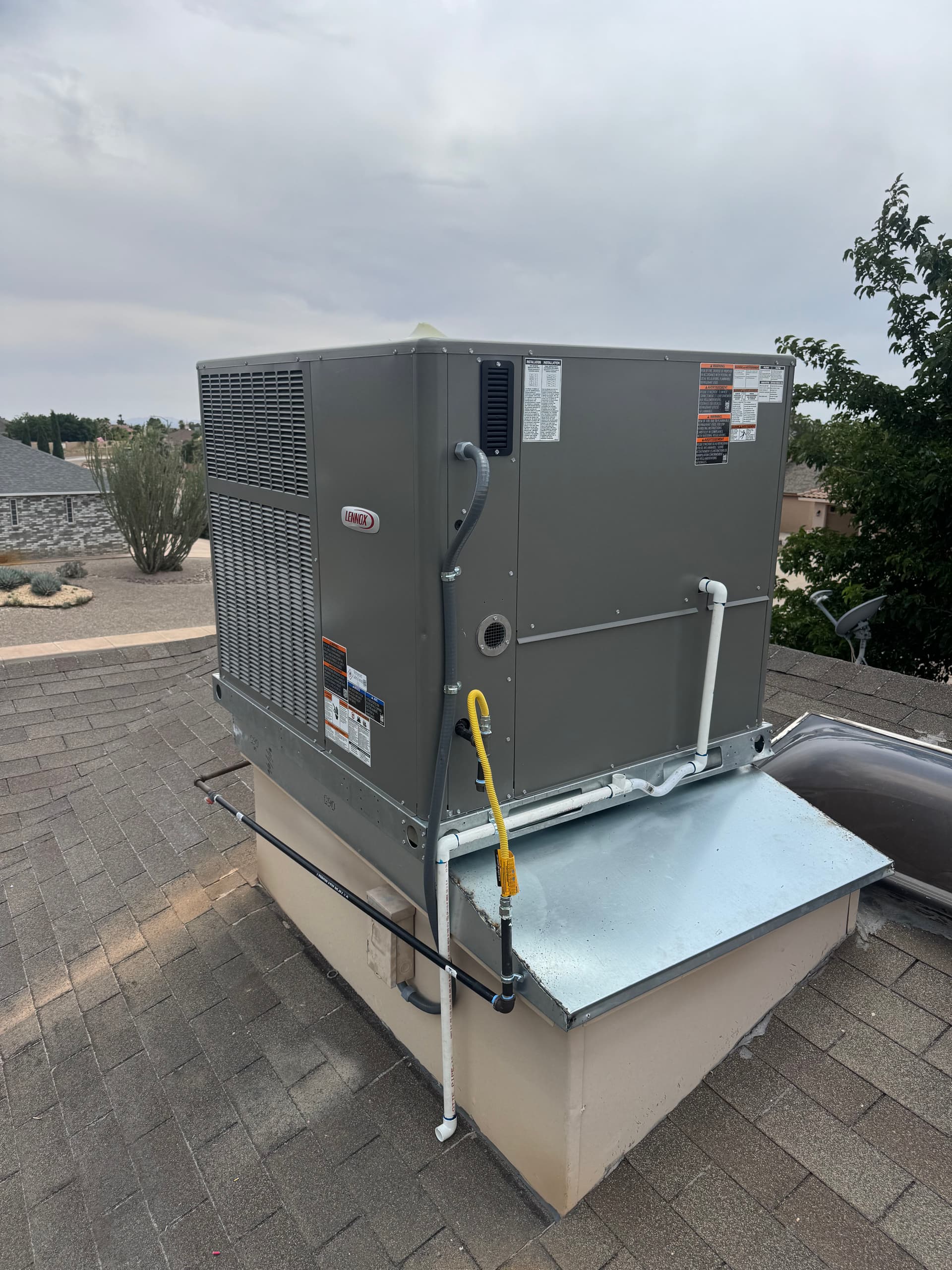 Gallery photos for Lennox 5-Ton 2-Stage Package Unit Rooftop Install: Image #2