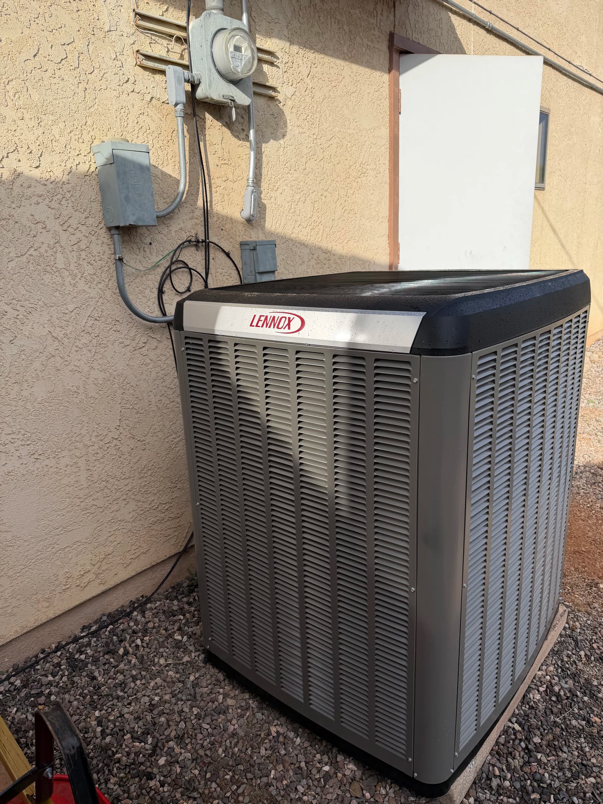 Gallery photos for 4-Ton 25 SEER Lennox Signature Series System Install Done Right: Image #4